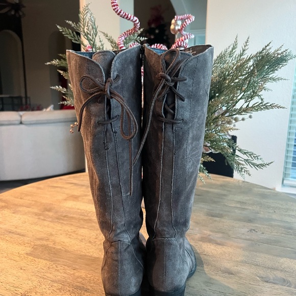 Born Taupe Suede Boots WIDE-CALF size 8.5 - Picture 3 of 8